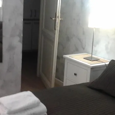 Pensión The Pope's Window 4*