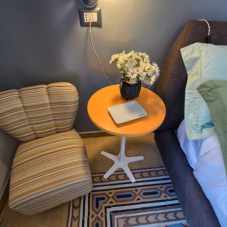 The Pope's Window 4*