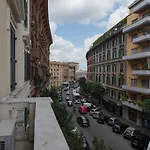 The Pope's Window 4* Rome