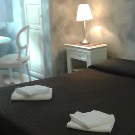 The Pope's Window 4*