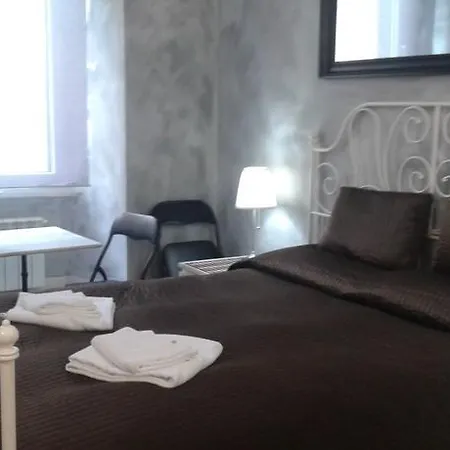 The Pope's Window 4*