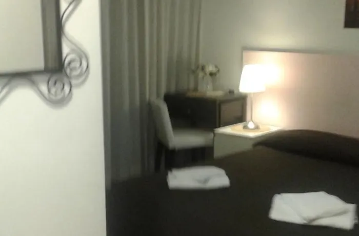 The Pope's Window 4*