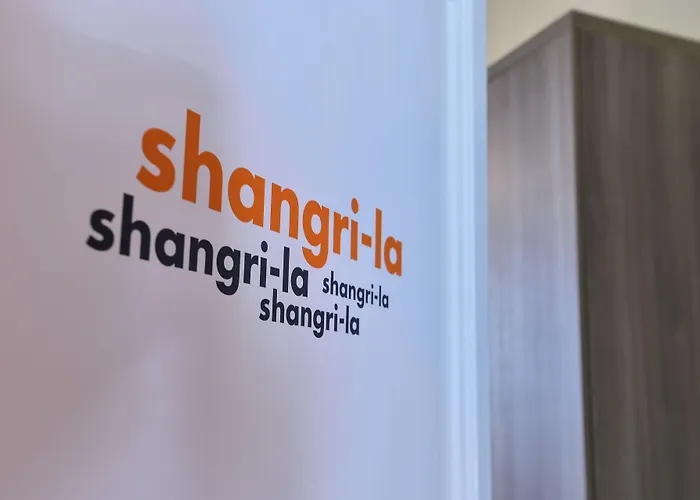 The Pope's Window Rom