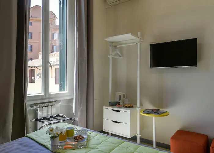 The Pope's Window 4*