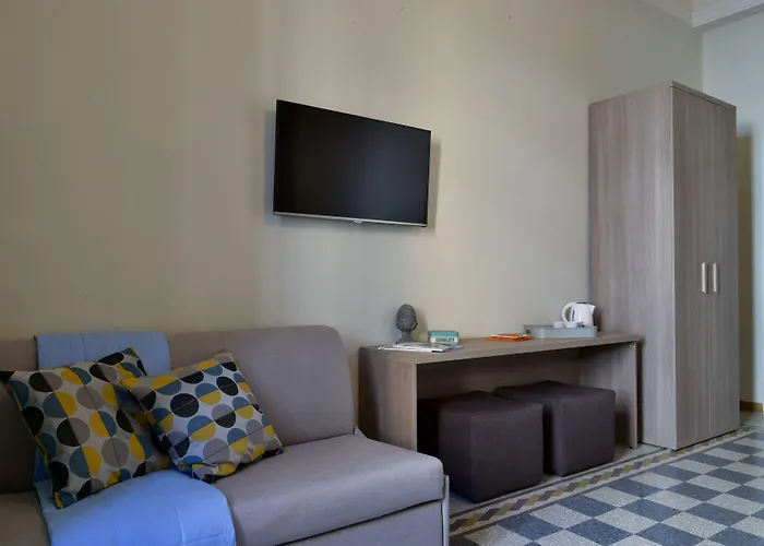 The Pope's Window Gasthof Rom