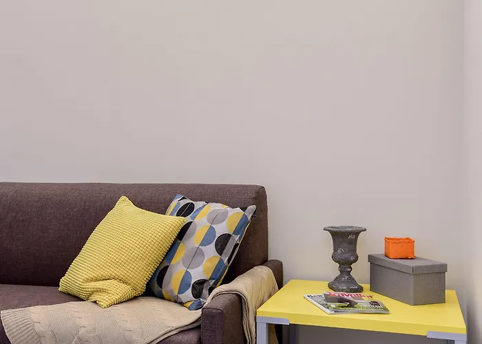 The Pope's Window Gasthof Rom