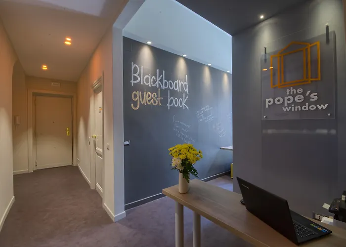 The Pope's Window 4* Rom