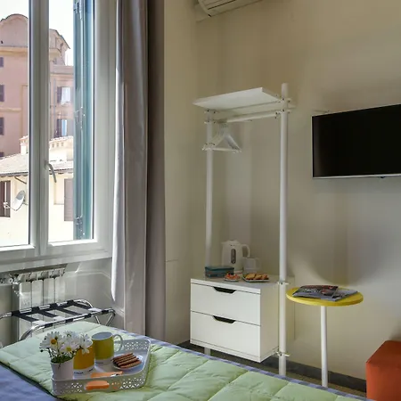 The Pope's Window 4*