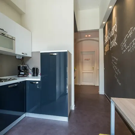 The Pope's Window 4*